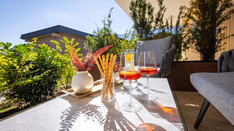 FESH LIVING Terrasse Abend Genießen