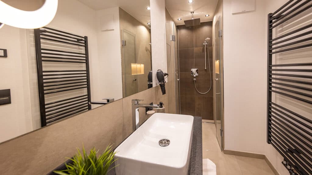 FESH LIVING Badezimmer Dusche Föhn