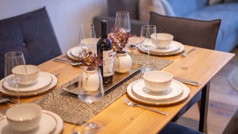 FESH LIVING Esstisch Wein Abendessen Essecke Stuehle