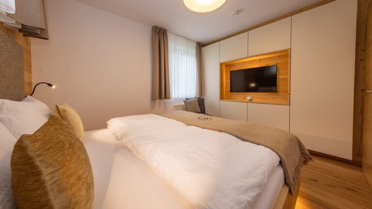 FESH LIVING Schlafzimmer Doppelbett Smart-TV