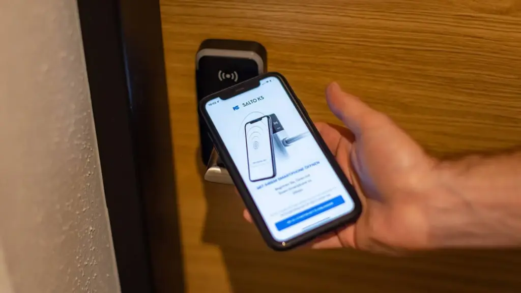 Fesh Living Self Checkin Kontaktlos Smartphone